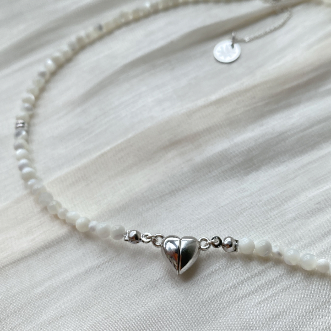 I Mag(net) You * Mother of Pearl necklace