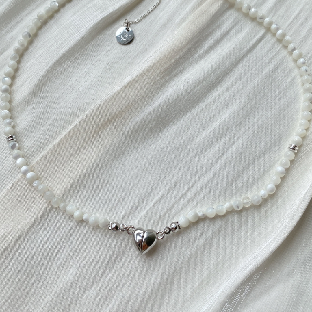 I Mag(net) You * Mother of Pearl necklace