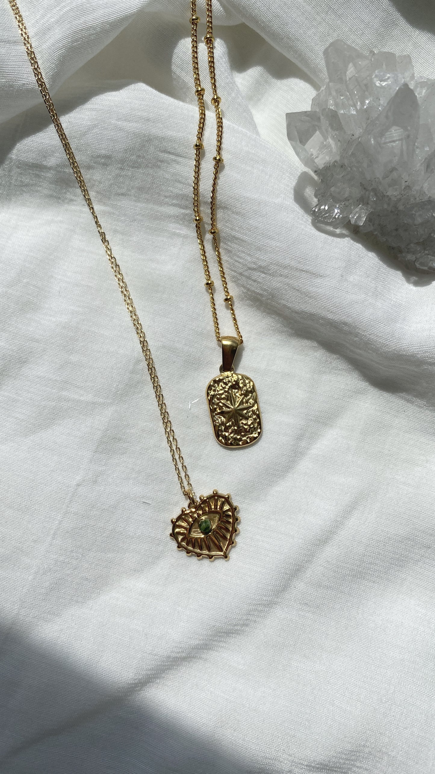 Vintage Gleam Necklace :: Waterproof collection