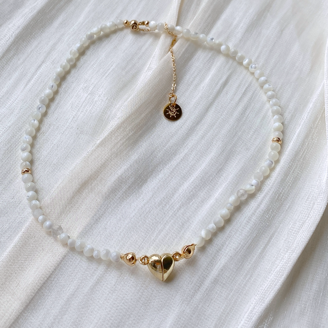 I Mag(net) You * Mother of Pearl necklace
