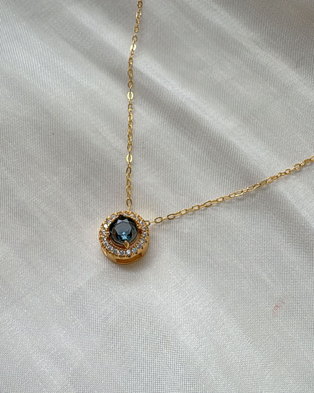 Halo  Necklace  ｜London Blue Topaz