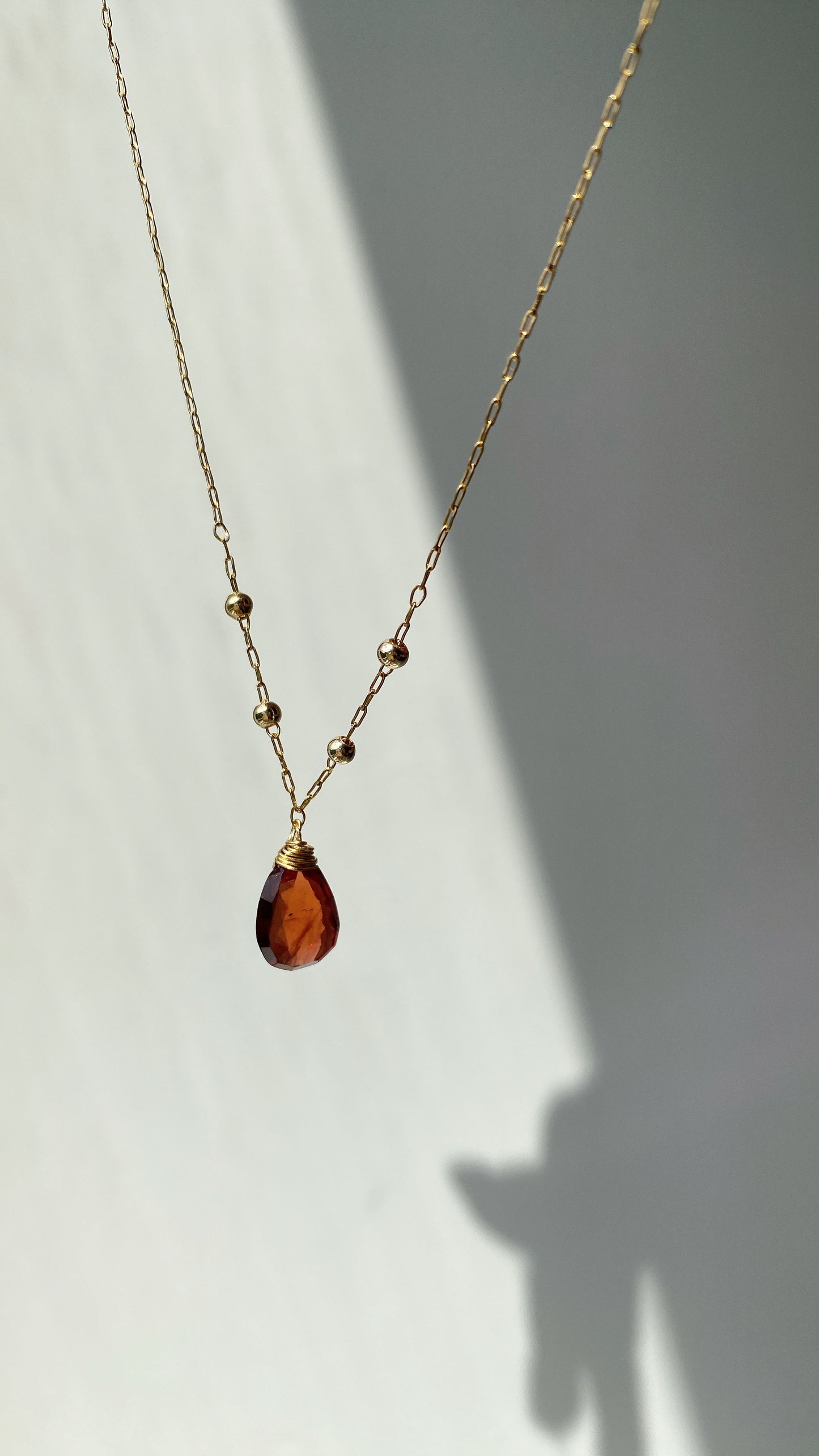 Sparkle Garnet Line Necklace