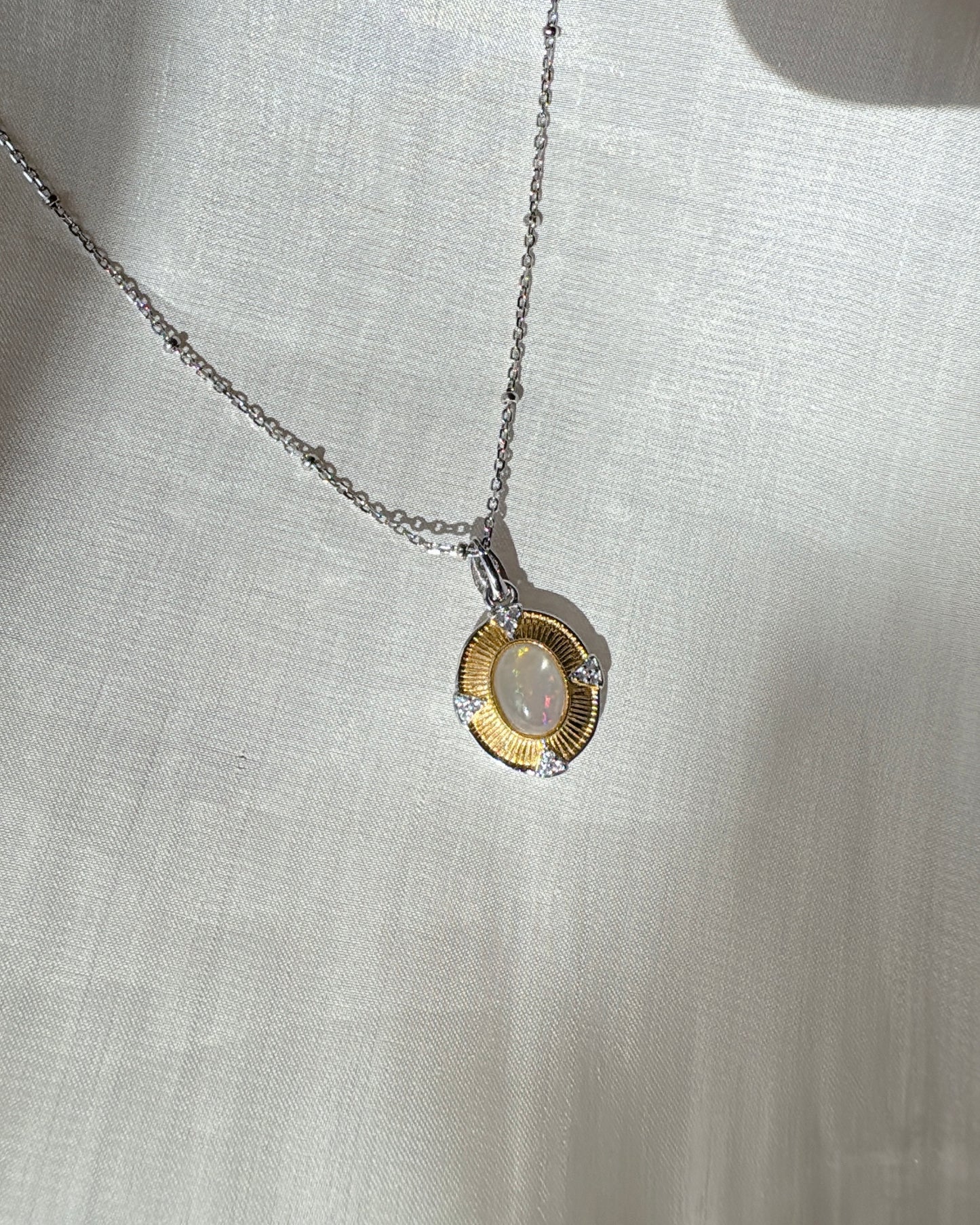 Reverie Two-tone Necklace——Opal