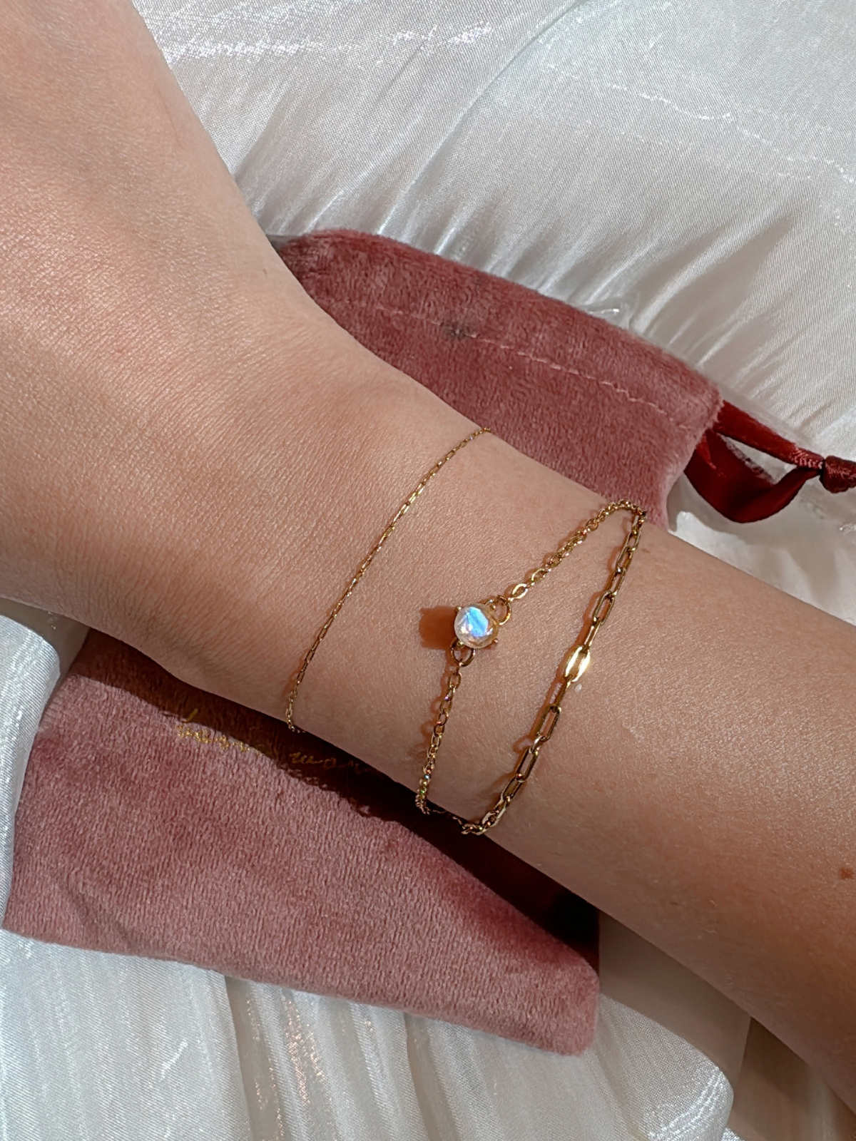 The everyday gem |moonstone bracelet
