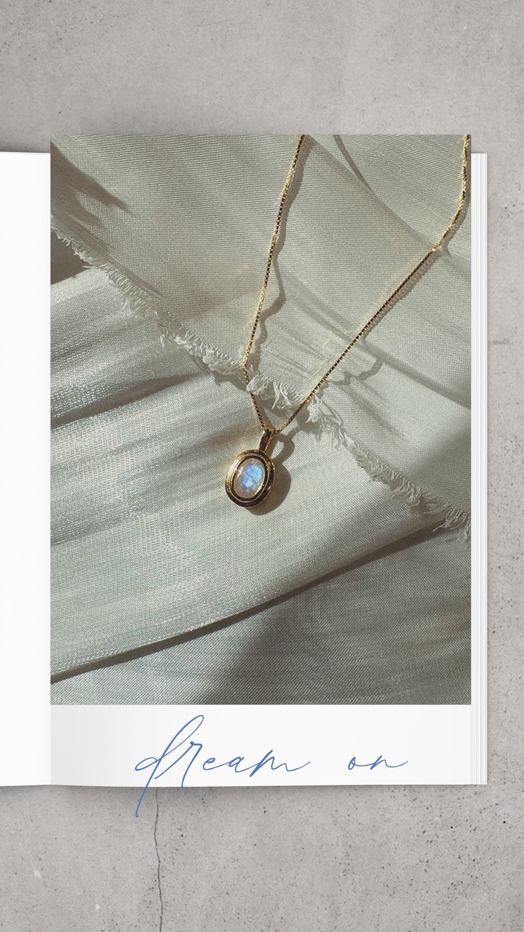 Dia Moonstone Necklace