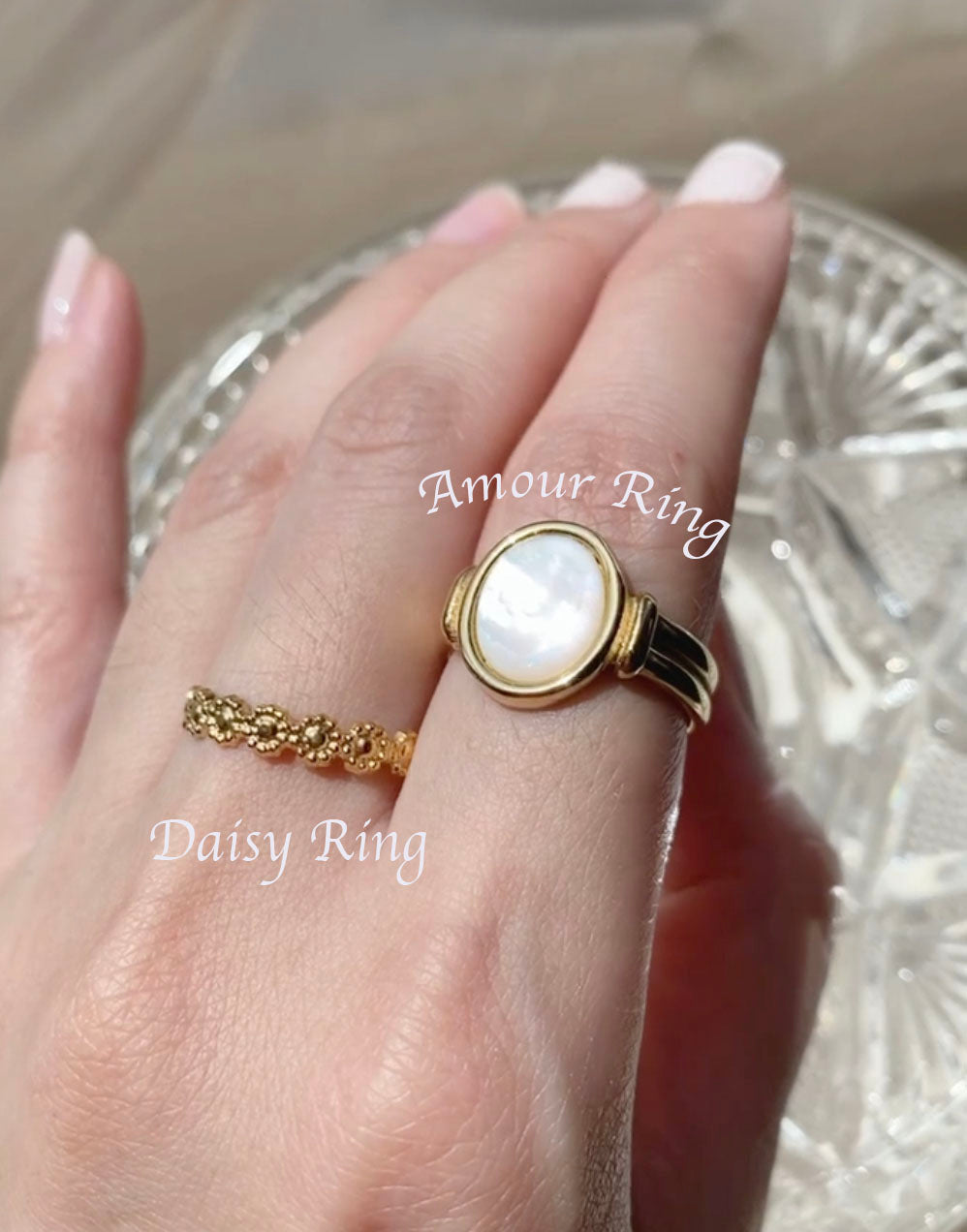 Amour Ring in Mother Pearl