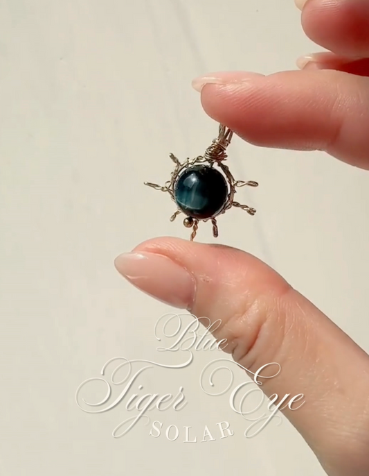 Blue Tiger Eye Solar Necklace