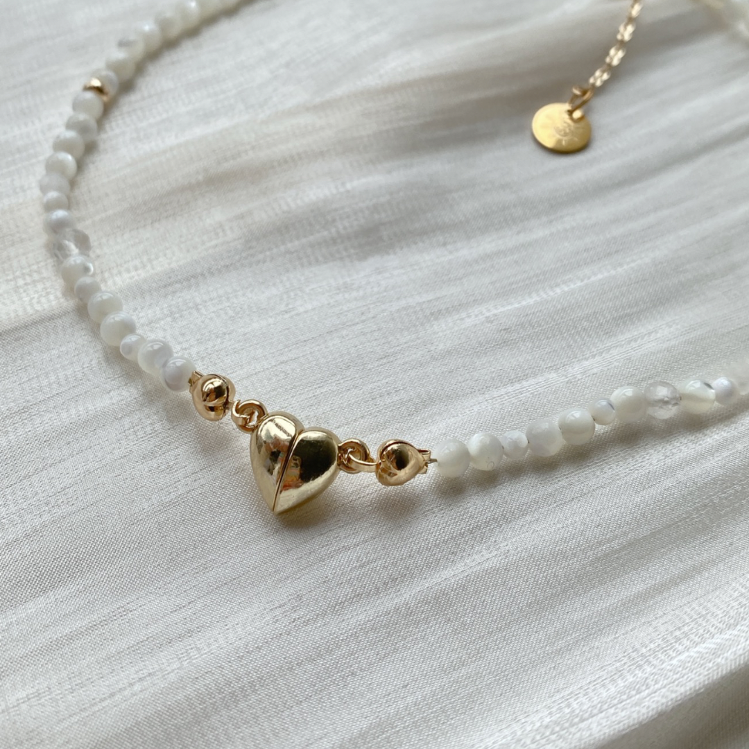 I Mag(net) You * Mother of Pearl necklace