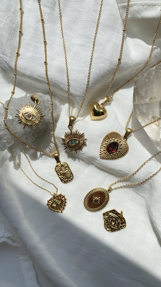 Vintage Gleam Necklace :: Waterproof collection