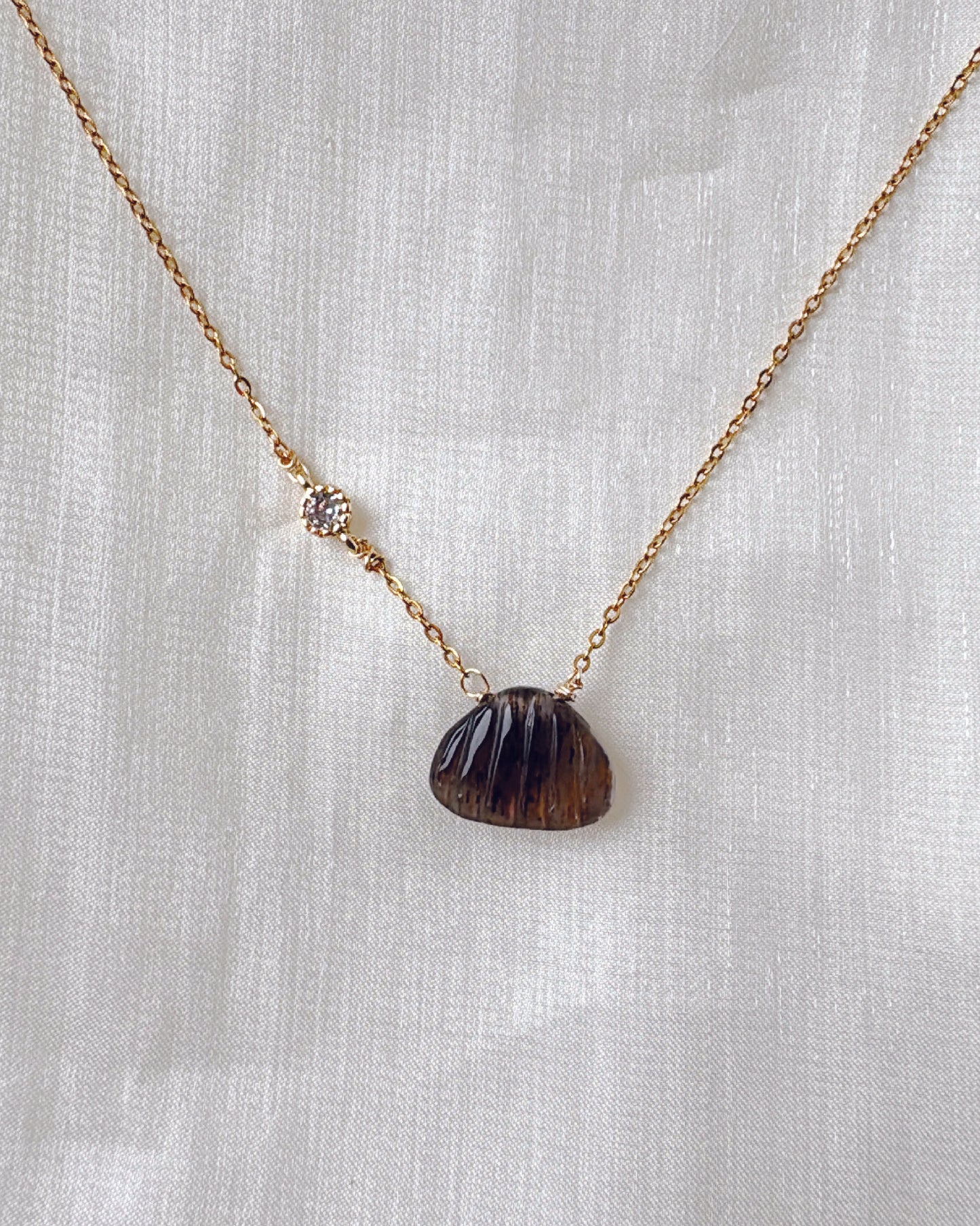 Black Sunstone Shell Necklace