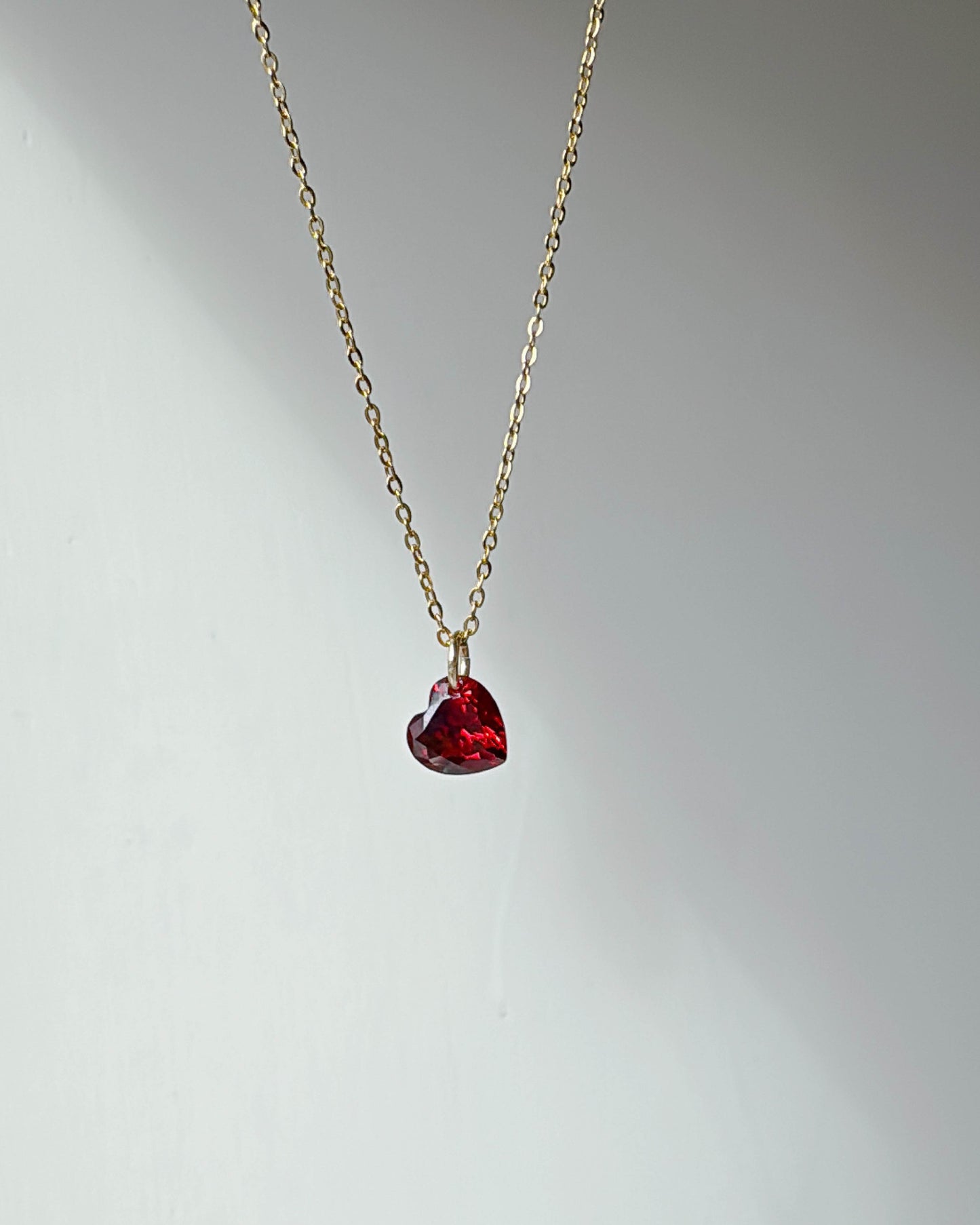 Heart-shape garnet necklace